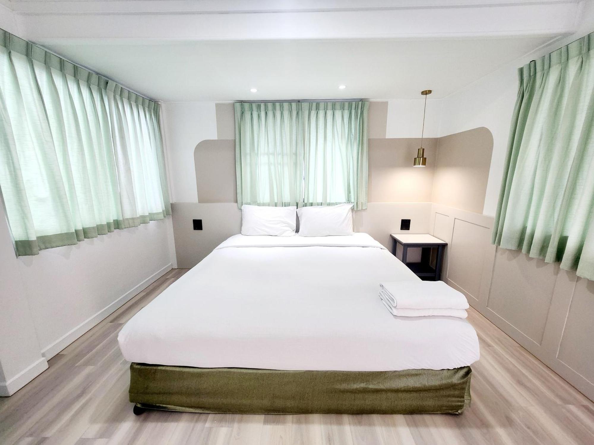 Seatel Phuket, Patong Beach Ngoại thất bức ảnh
