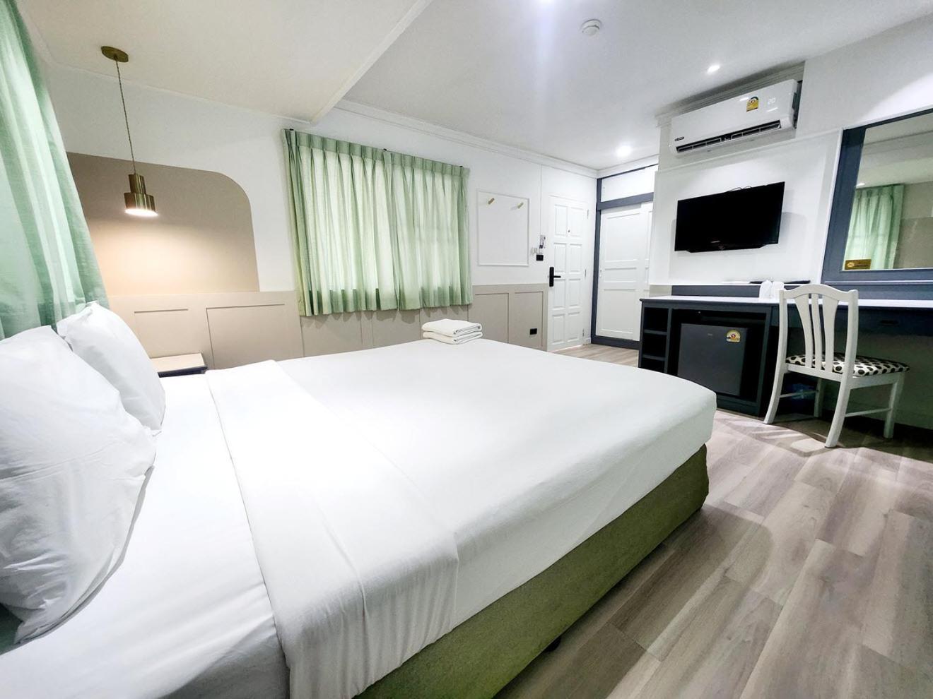 Seatel Phuket, Patong Beach Ngoại thất bức ảnh