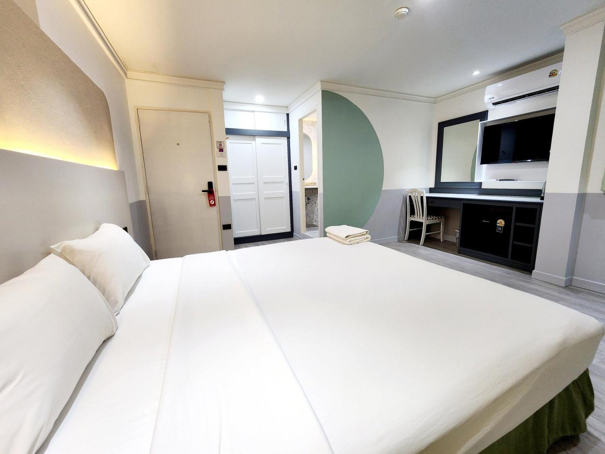 Seatel Phuket, Patong Beach Ngoại thất bức ảnh