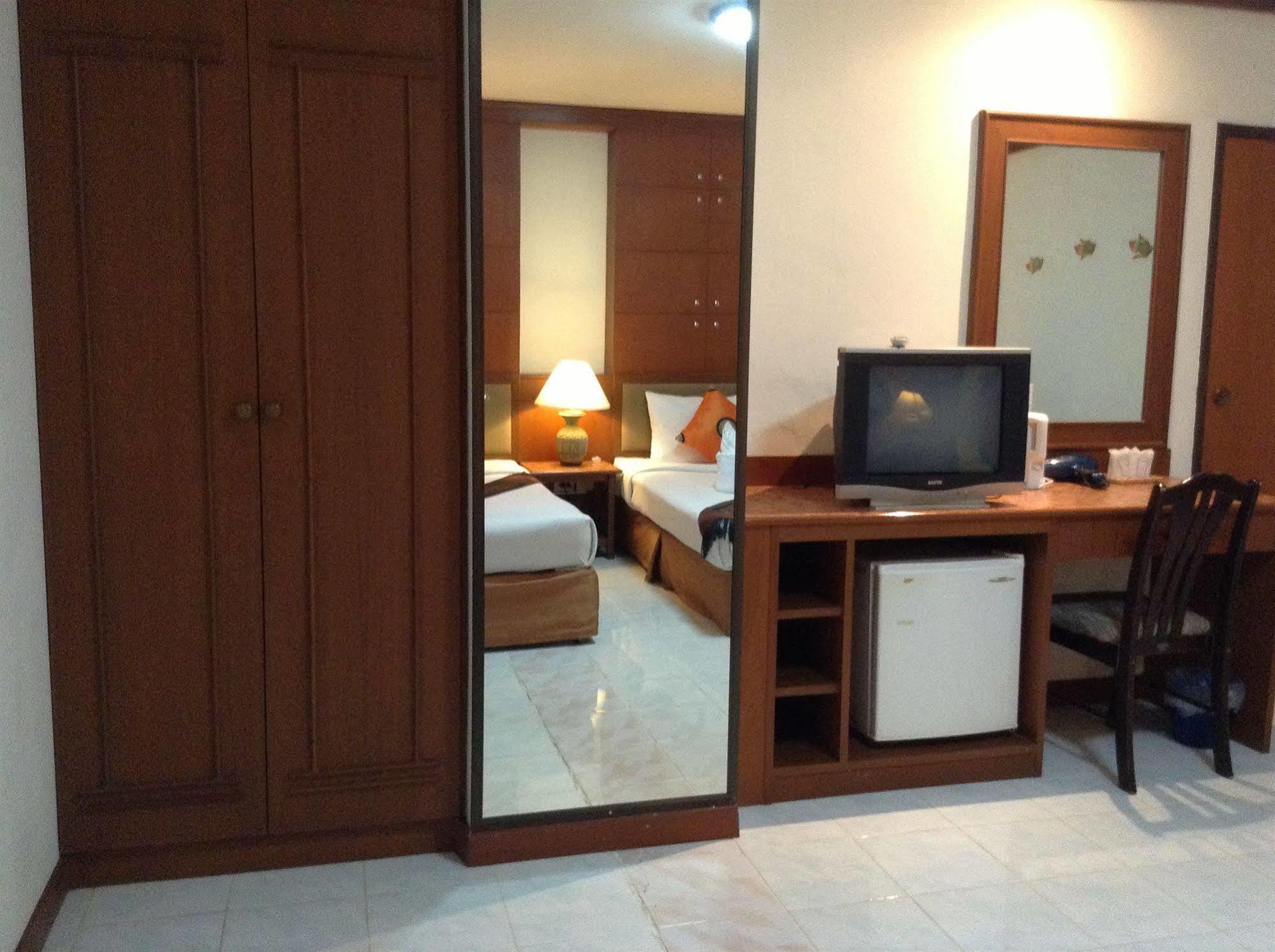 Seatel Phuket, Patong Beach Ngoại thất bức ảnh